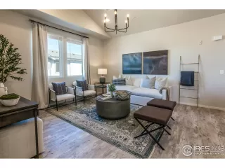 Photo #3: 1007946 Listing