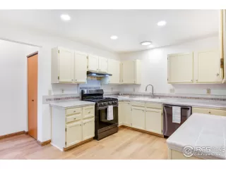 More Details about MLS # 1008005 : 4240 PIN OAK DR LOVELAND CO 80538