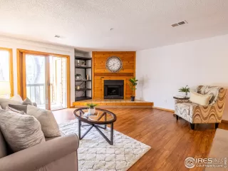 Photo #2: 1008067 Listing