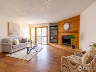 Photo #3: 1008067 Listing