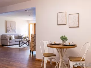 Photo #6: 1008067 Listing