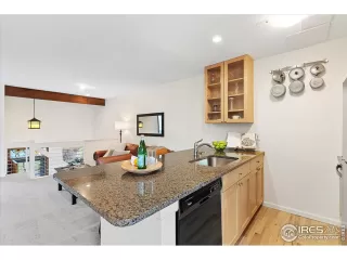 Photo #4: 1008093 Listing 