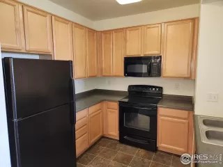 Photo #2: 1008128 Listing