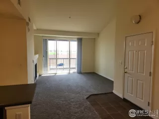 Photo #5: 1008128 Listing