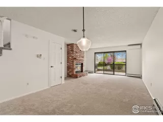 Photo #4: 1008158 Listing