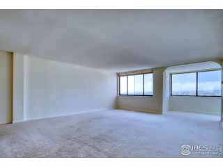 Photo #5: 1008177 Listing 