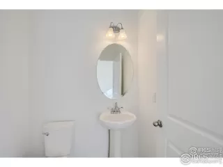 Photo #6: 1008188 Listing