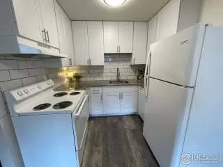 Photo #3: 1008225 Listing