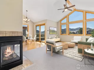 Photo #3: 1008271 Listing