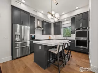 Photo #1: 1008314 Listing