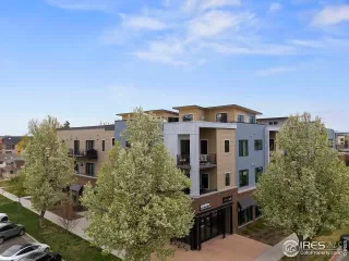 Photo #4: 1008314 Listing