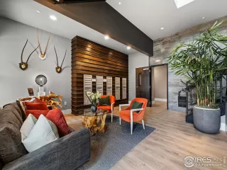 Photo #6: 1008314 Listing