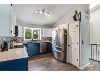 Photo #3: 1008362 Listing