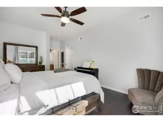 Photo #4: 1008394 Listing