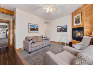 Photo #5: 1008415 Listing