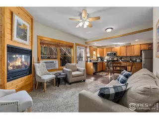 Photo #6: 1008415 Listing