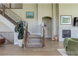 Photo #4: 1008447 Listing