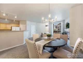 Photo #6: 1008517 Listing