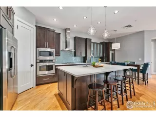 Photo #5: 1008540 Listing 