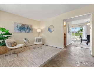 Photo #2: 1008564 Listing