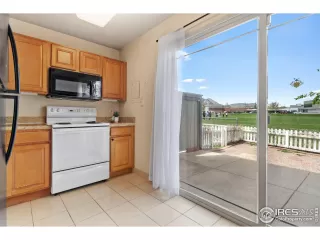 Photo #4: 1008564 Listing