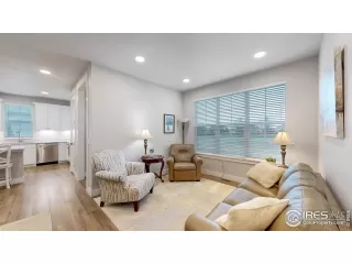 Photo #4: 1008587 Listing
