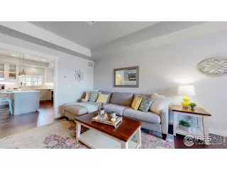 Photo #2: 1008642 Listing