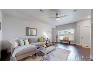 Photo #3: 1008642 Listing