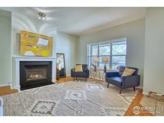 Photo #2: 1008666 Listing