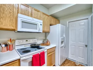 Photo #6: 1008666 Listing