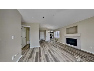 Photo #2: 1008675 Listing