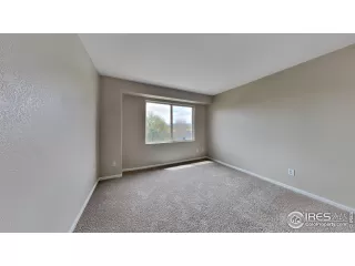 Photo #4: 1008675 Listing