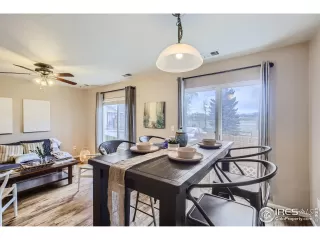 Photo #4: 1008763 Listing