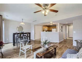 Photo #5: 1008763 Listing