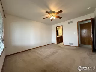 Photo #5: 1008770 Listing