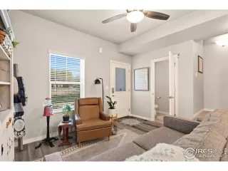 Photo #3: 1008784 Listing