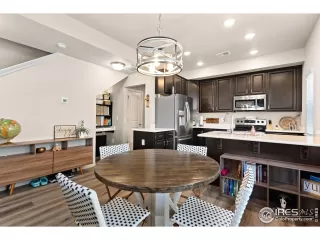 Photo #5: 1008784 Listing