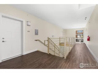 Photo #5: 1008856 Listing