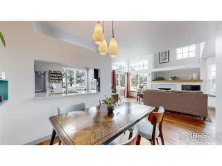 Photo #2: 1008892 Listing