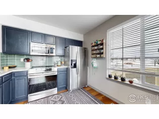 Photo #3: 1008892 Listing