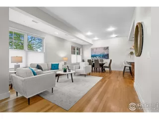 Photo #5: 1008904 Listing