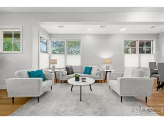 Photo #6: 1008904 Listing