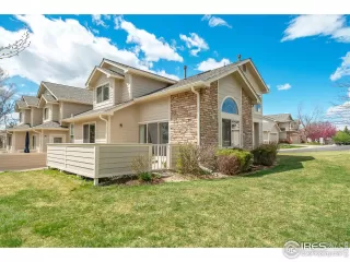 Photo #5: 1008907 Listing