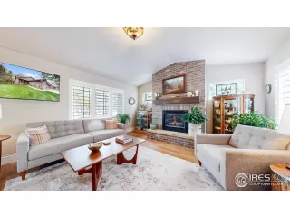 Photo #4: 1008910 Listing