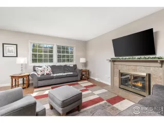 Photo #3: 1008913 Listing