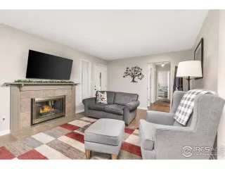 Photo #4: 1008913 Listing