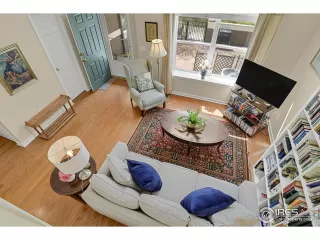 Photo #6: 1008953 Listing