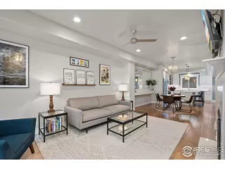 Photo #6: 1009043 Listing