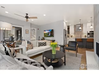 Photo #6: 1009130 Listing