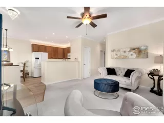 Photo #4: 1009131 Listing